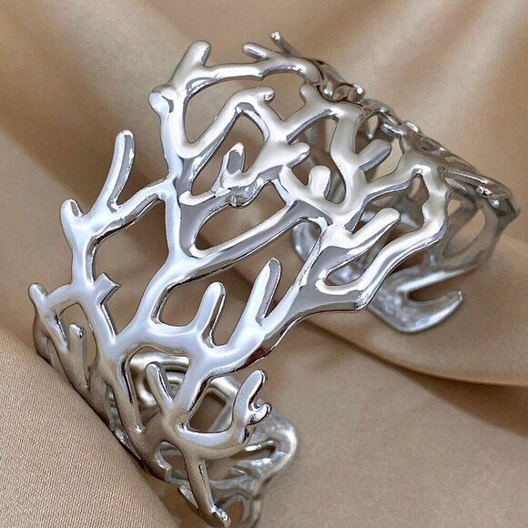 Silver or Gold  Women's Beach Vibes Wide Bracelet - Picture 12 of 13